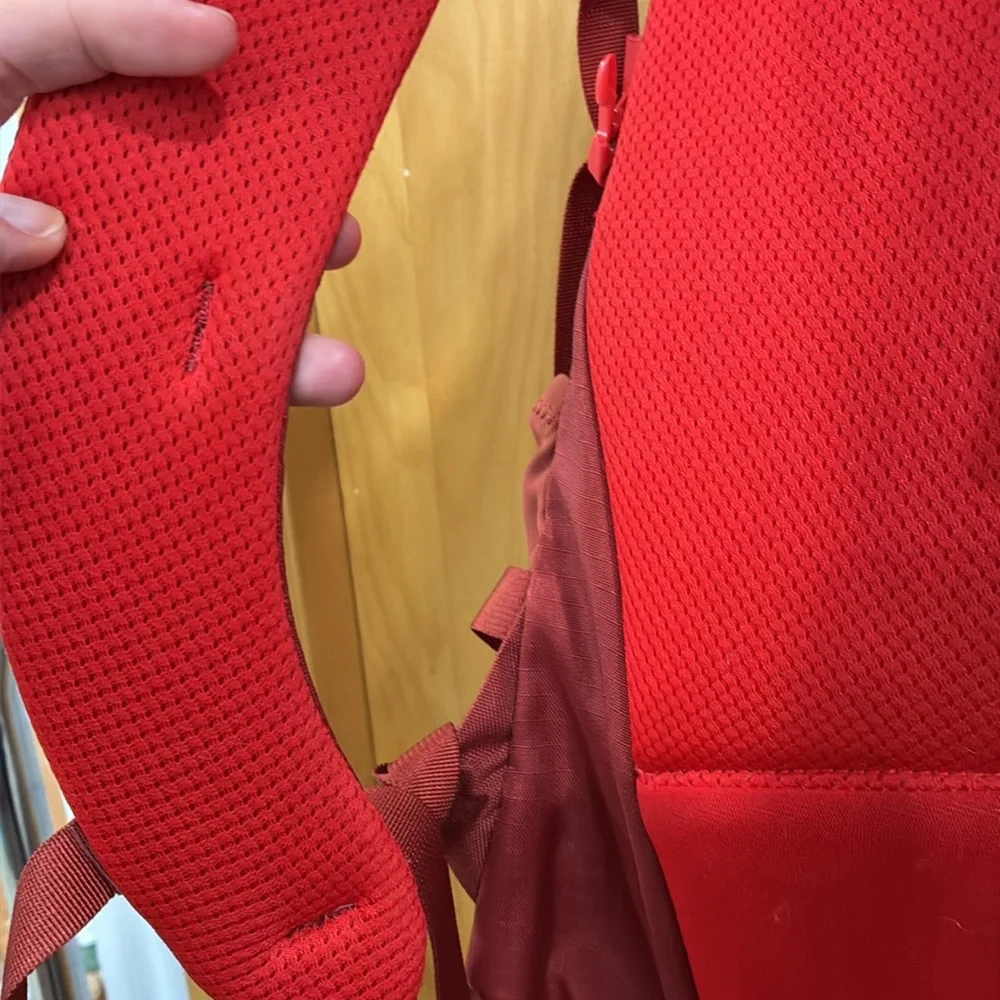 Gregory GUC rugged full sized backpack for hiking/camping. Tomato and burgundy